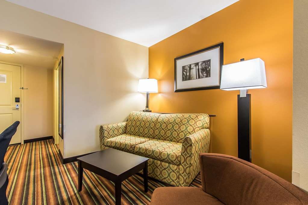 Comfort I-40 Hotel Jackson
