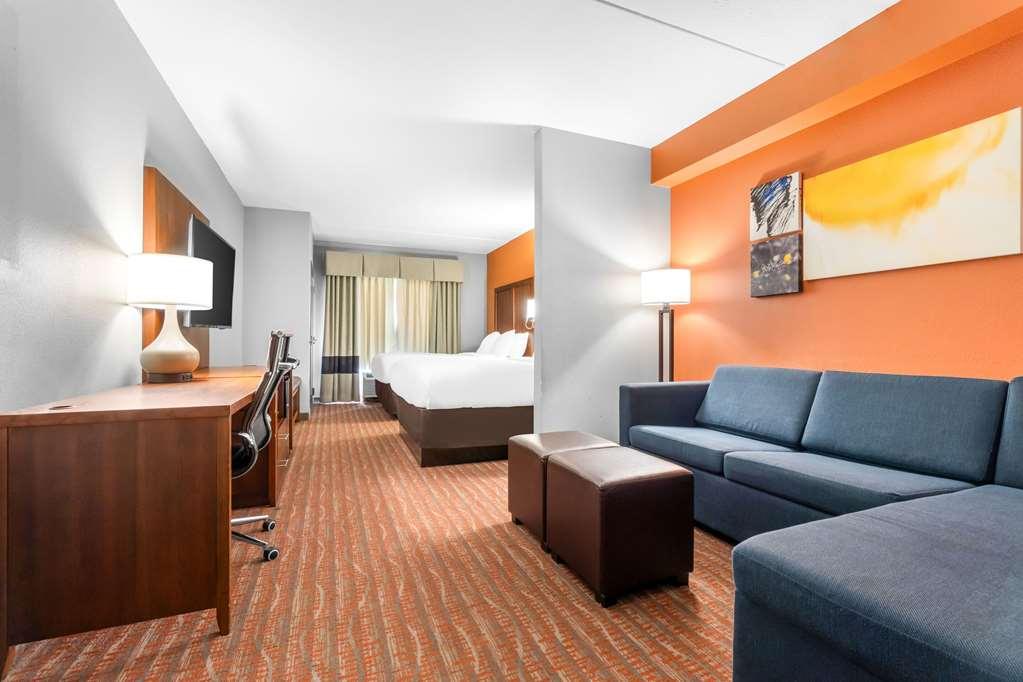 Comfort I-40 Hotel