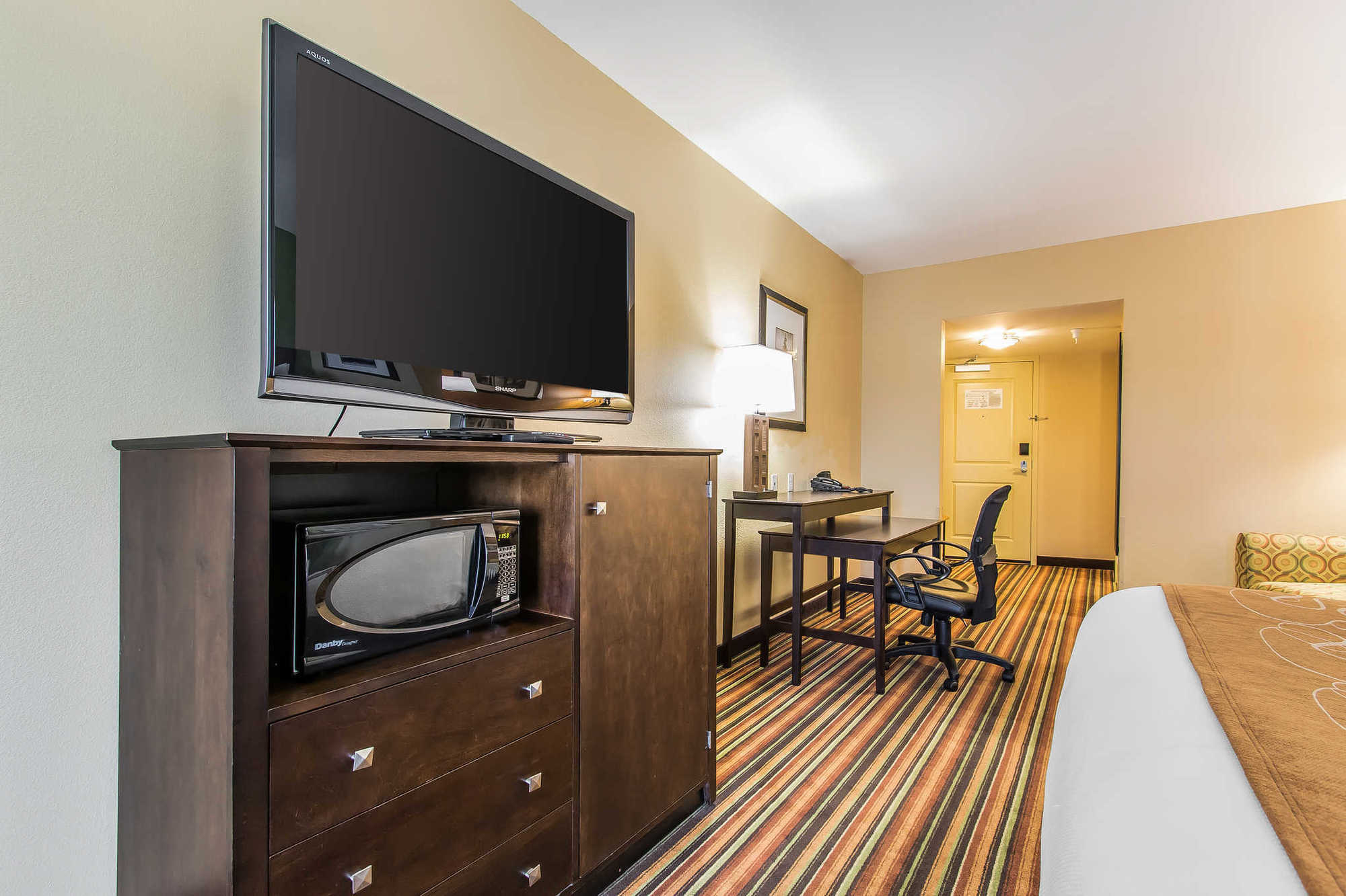 Comfort I-40 Hotel 3*
