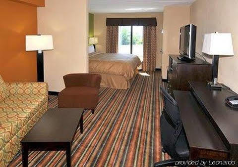 Comfort I-40 Hotel 3*